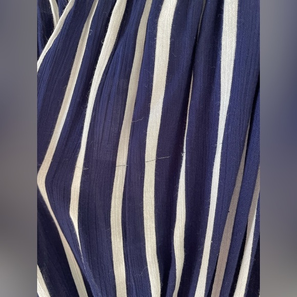 NWT La Blanca, women’s medium, navy white on or off-shoulder romper w/drawstring - Picture 2 of 5